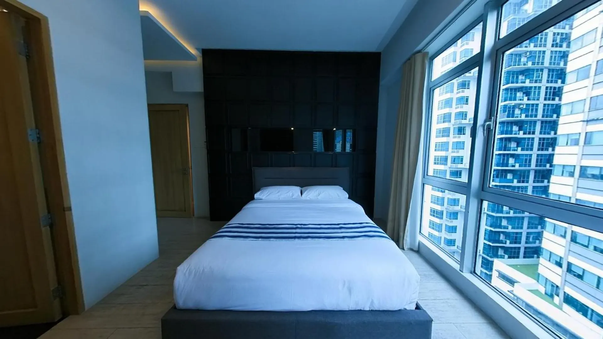 Full-Serviced Residential Apartment In Blue Sapphire, Bgc Manila Aparthotel