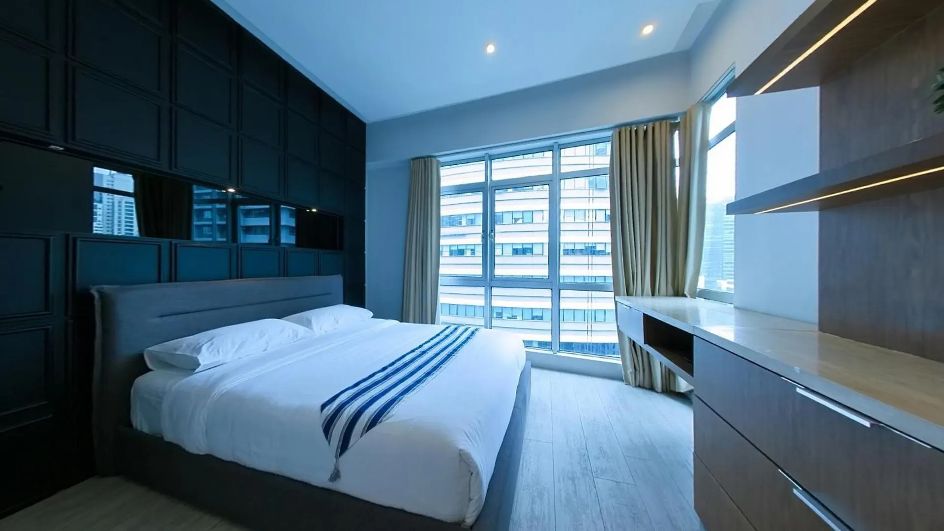 Full-Serviced Residential Apartment In Blue Sapphire, Bgc Manila Aparthotel