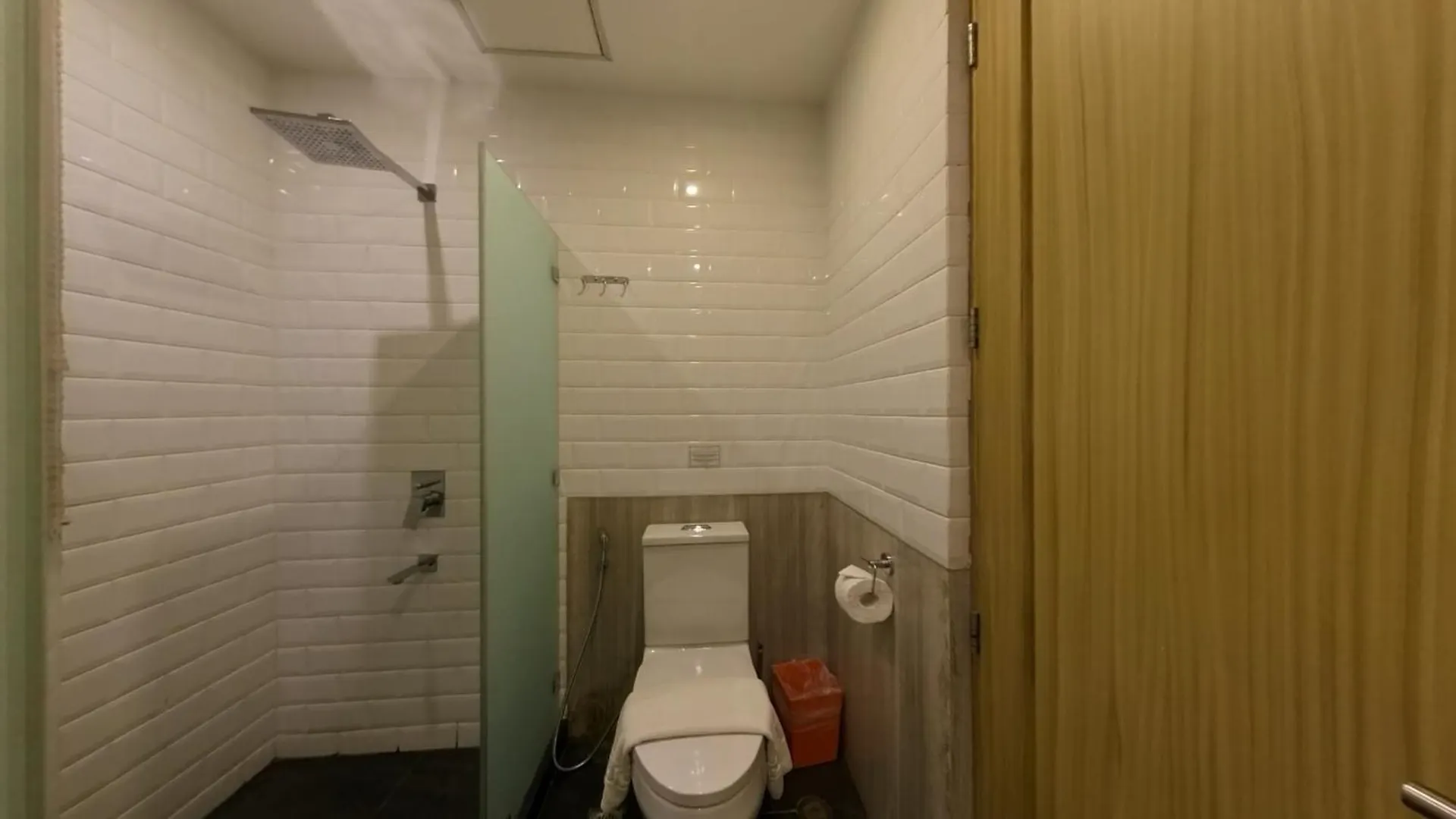 Aparthotel Full-Serviced Residential Apartment In Blue Sapphire, Bgc Manila